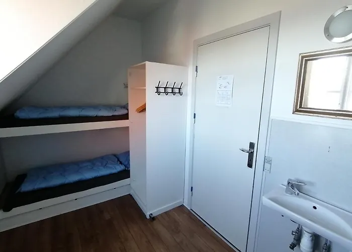 Hostel Gudhjem Hostel *