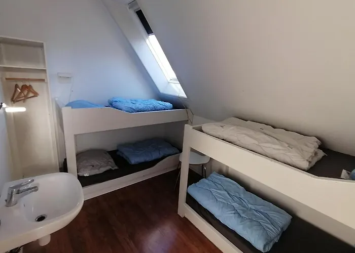 Gudhjem Hostel *