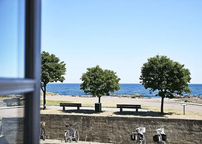 Gudhjem Hostel *
